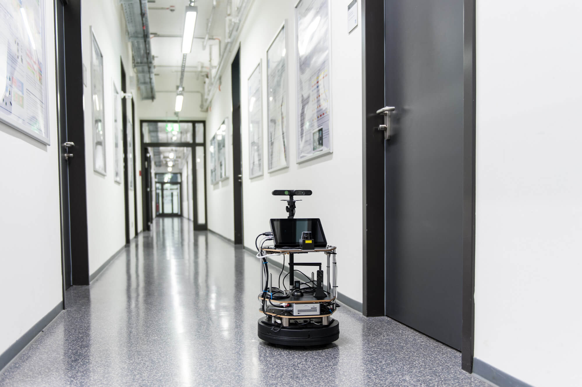 Pflege-Roboter RADIO von der Ruhr Universität Bochum